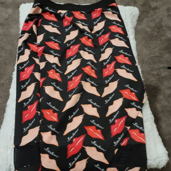 Woman Skirt - Picture 1 of 5